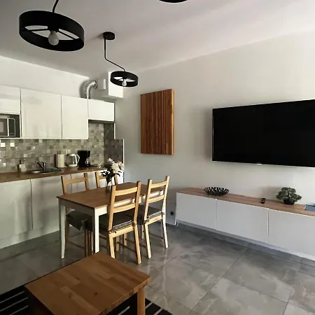 Enklawa Przy Plazy - Szklane Apartman