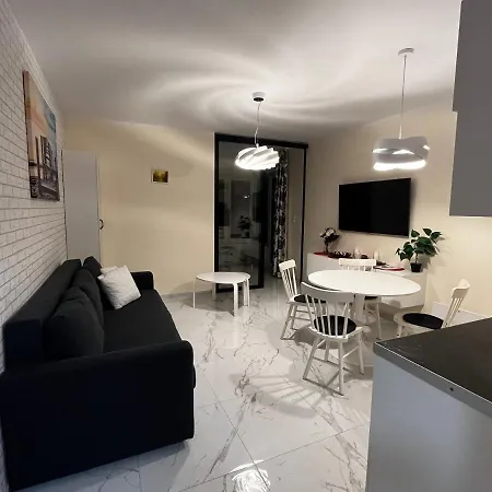 Enklawa Przy Plazy - Szklane מיילנו